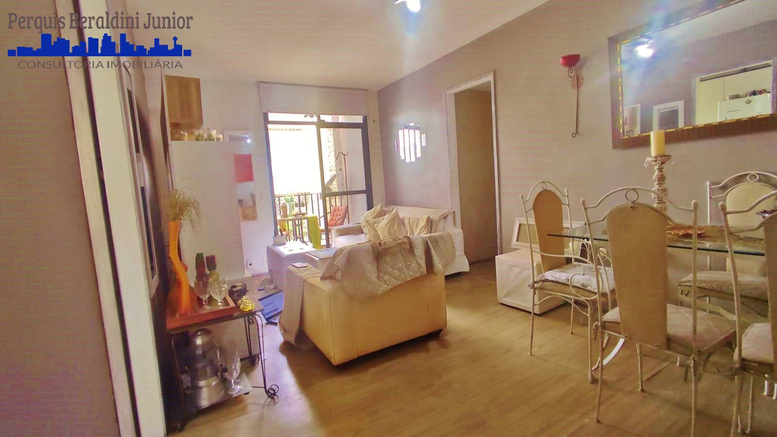 Apartamento à venda com 2 quartos, 70m² - Foto 2