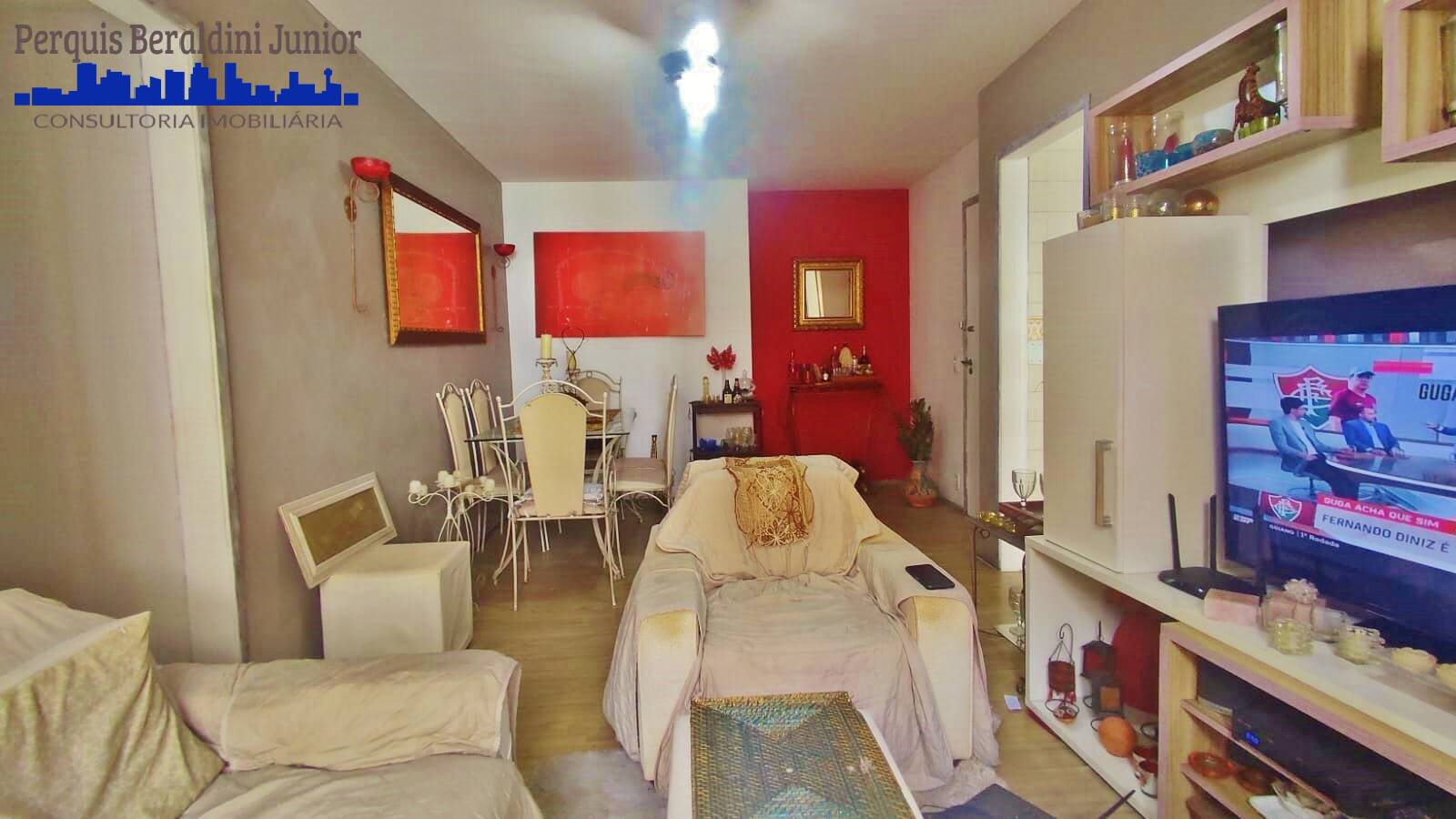 Apartamento à venda com 2 quartos, 70m² - Foto 3