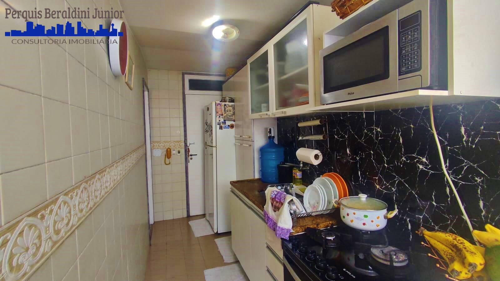 Apartamento à venda com 2 quartos, 70m² - Foto 10