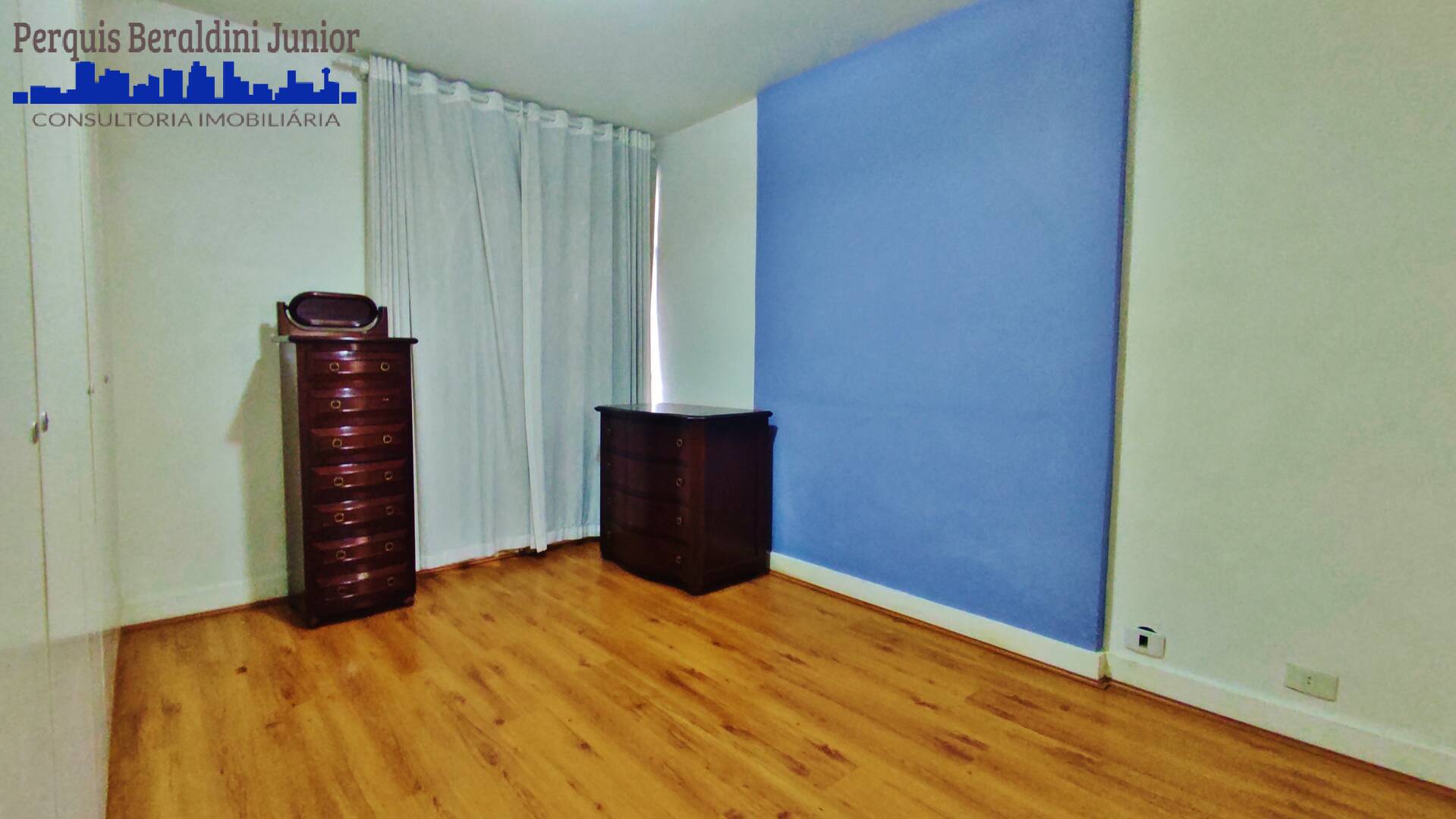 Apartamento à venda com 3 quartos, 140m² - Foto 4