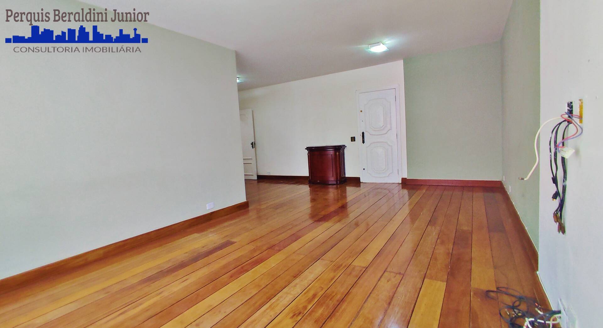 Apartamento à venda com 3 quartos, 140m² - Foto 2